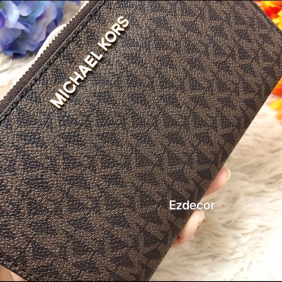 NWT Michael Kors Jet Set Double Zip Wristlet Brown - Picture 8 of 8